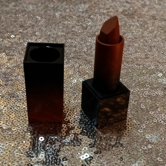 Huda Beauty~ "Game Night" NWT - Picture 4 of 6